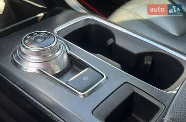 Седан Ford Fusion 2016 в 