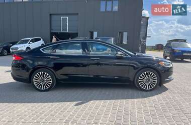 Седан Ford Fusion 2016 в 