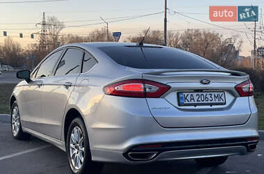 Седан Ford Fusion 2015 в 