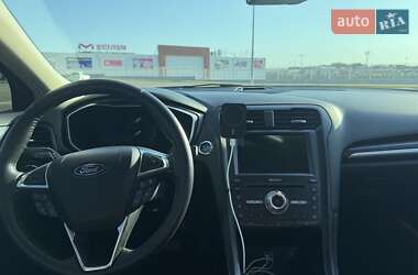 Седан Ford Fusion 2020 в 