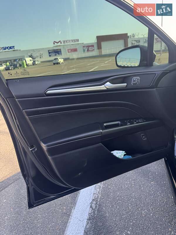 Седан Ford Fusion 2020 в Одессе