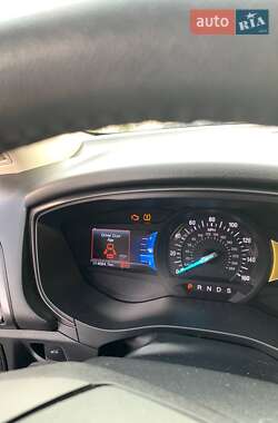 Седан Ford Fusion 2017 в 