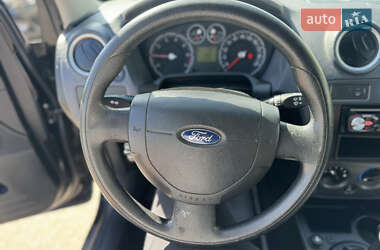 Хэтчбек Ford Fusion 2011 в 