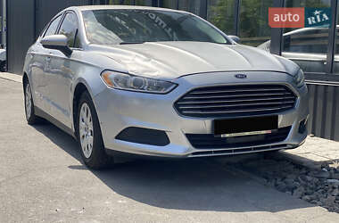 Седан Ford Fusion 2012 в 