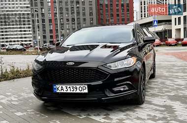 Седан Ford Fusion 2016 в 