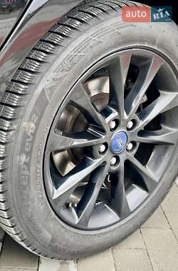 Седан Ford Fusion 2016 в 