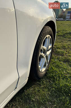 Седан Ford Fusion 2014 в 
