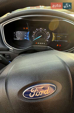 Седан Ford Fusion 2014 в 