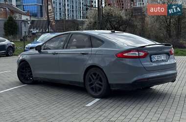 Седан Ford Fusion 2013 в 