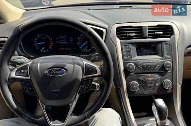 Седан Ford Fusion 2013 в 