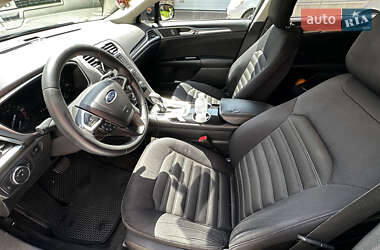 Седан Ford Fusion 2014 в 