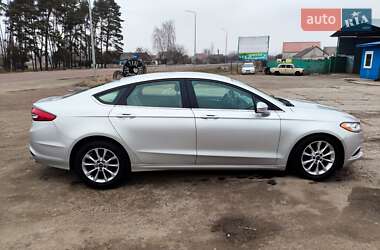 Седан Ford Fusion 2016 в 