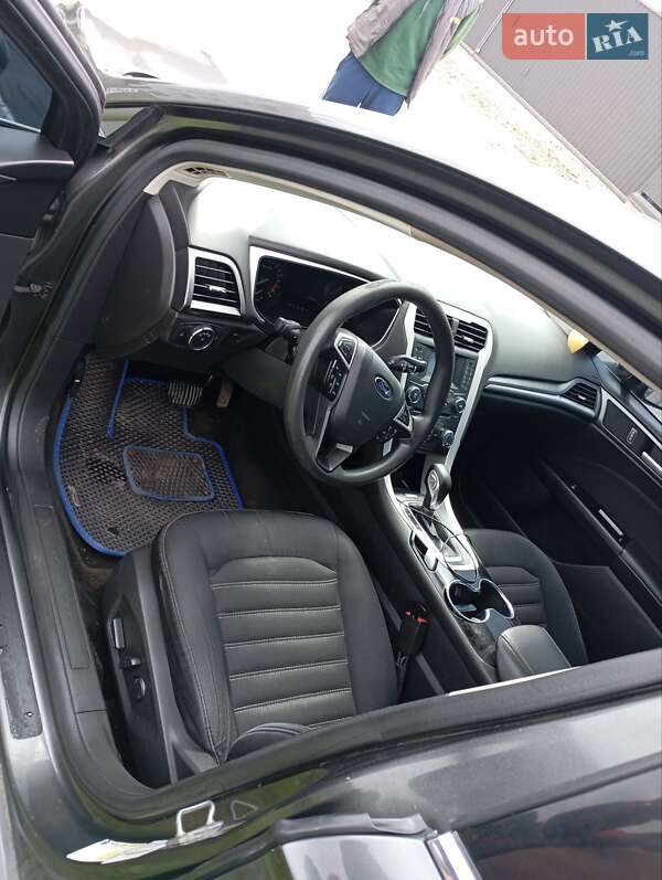 Седан Ford Fusion 2014 в Львове