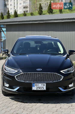 Седан Ford Fusion 2019 в 