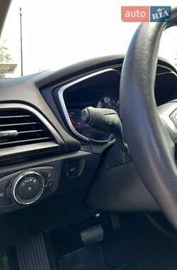 Седан Ford Fusion 2019 в 