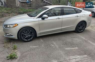 Седан Ford Fusion 2018 в 