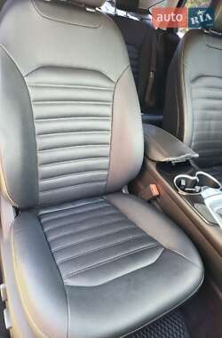 Седан Ford Fusion 2014 в 