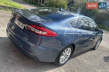 Седан Ford Fusion 2018 в 