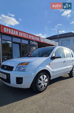 Хэтчбек Ford Fusion 2011 в 