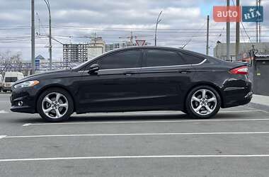 Седан Ford Fusion 2014 в 