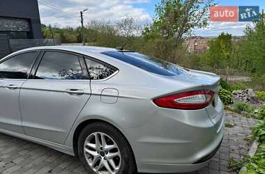 Седан Ford Fusion 2015 в 