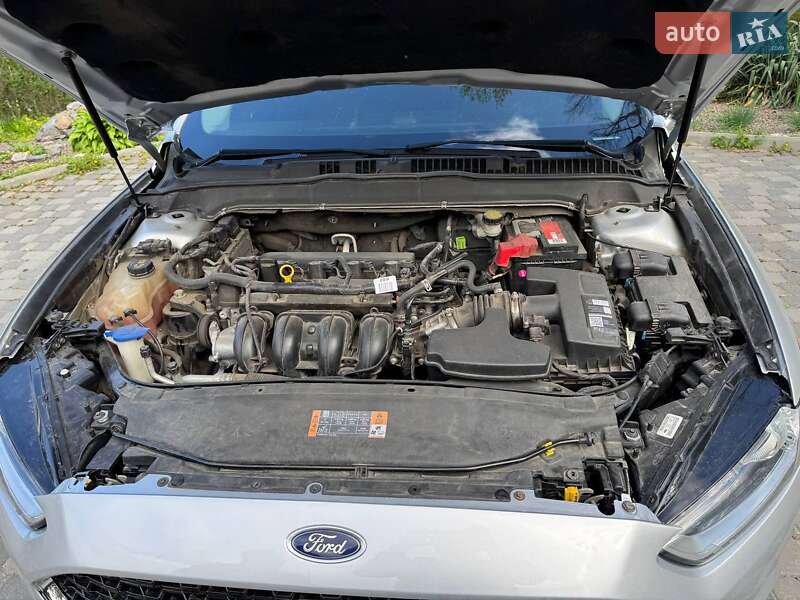 Седан Ford Fusion 2015 в Полтаві