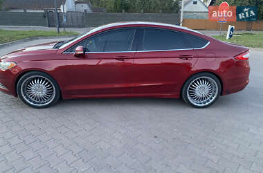 Седан Ford Fusion 2015 в 