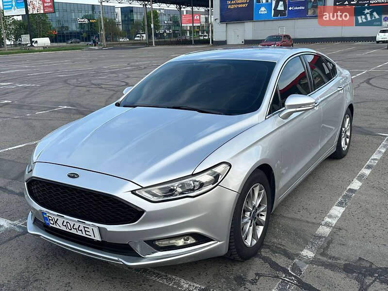 Седан Ford Fusion 2017 в Рівному