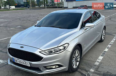 Седан Ford Fusion 2017 в 