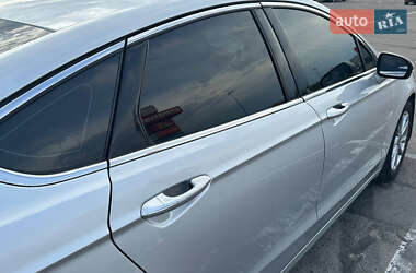 Седан Ford Fusion 2017 в 