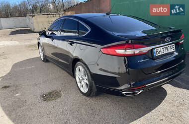 Седан Ford Fusion 2018 в 