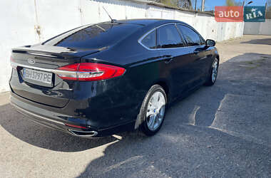 Седан Ford Fusion 2018 в 