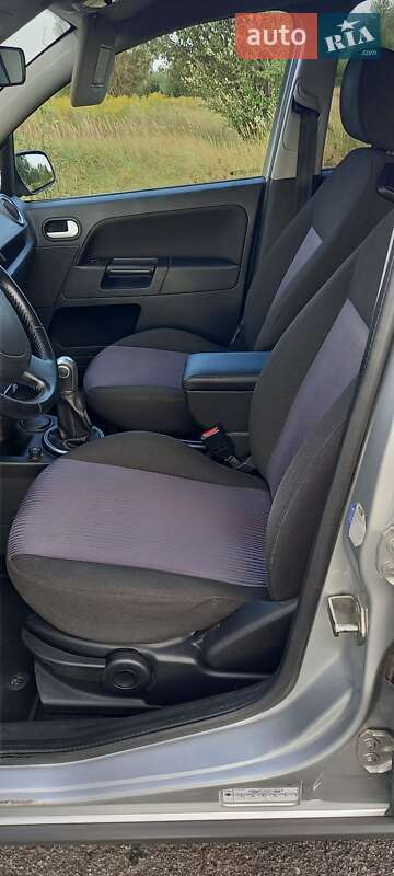 Хетчбек Ford Fusion 2007 в Микуличах