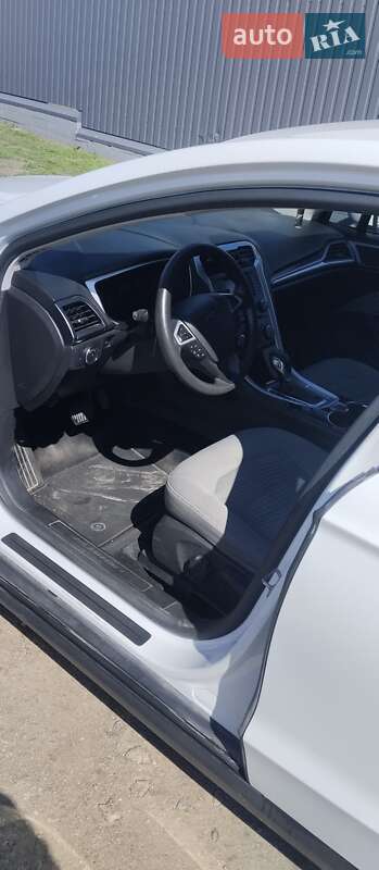 Ford Fusion 2015