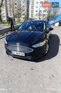 Седан Ford Fusion 2017 в 
