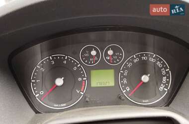 Хэтчбек Ford Fusion 2006 в 