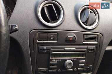 Хэтчбек Ford Fusion 2006 в 