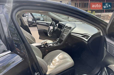 Седан Ford Fusion 2014 в 
