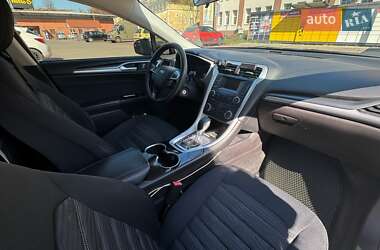 Седан Ford Fusion 2015 в 