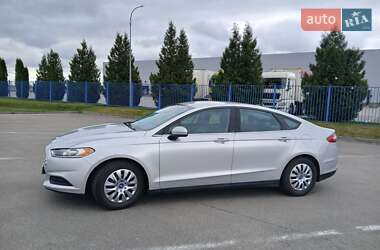 Седан Ford Fusion 2013 в 