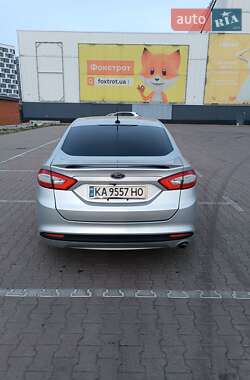 Седан Ford Fusion 2015 в 