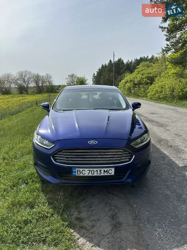 Седан Ford Fusion 2015 в 