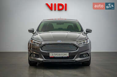 Седан Ford Fusion 2015 в 