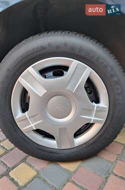 Хэтчбек Ford Fusion 2008 в 