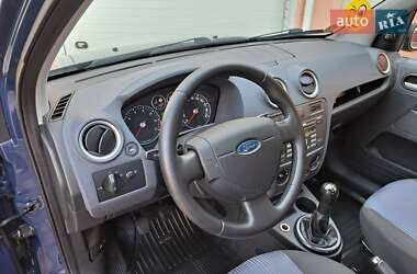 Хэтчбек Ford Fusion 2008 в 