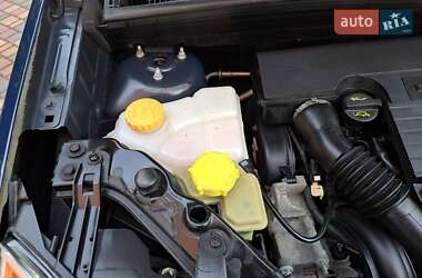 Хэтчбек Ford Fusion 2008 в 