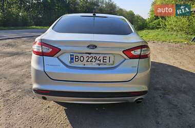 Седан Ford Fusion 2016 в 