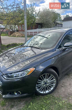 Седан Ford Fusion 2016 в Новгород-Сіверському