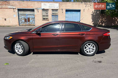 Седан Ford Fusion 2015 в 