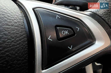 Седан Ford Fusion 2015 в 